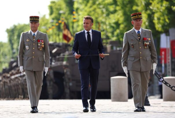 Repedezik az amerikai világrend: Japán és Franciaország is csökkentené az USA-tól való függőségét