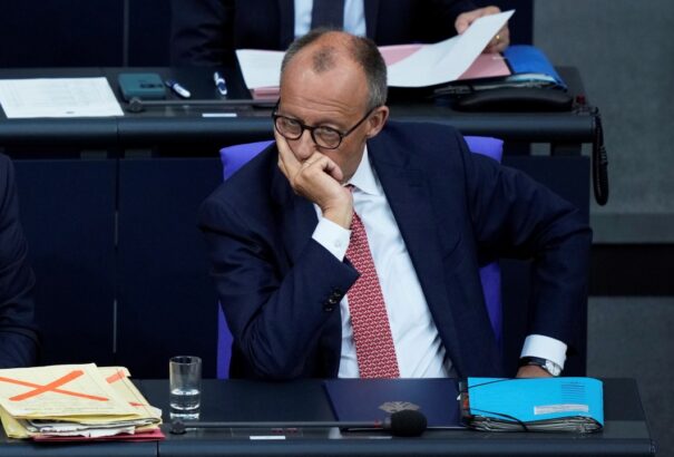 Globalisták versus nemzetiek: Gigászi küzdelem zajlik Németországban a két jobboldali párt között