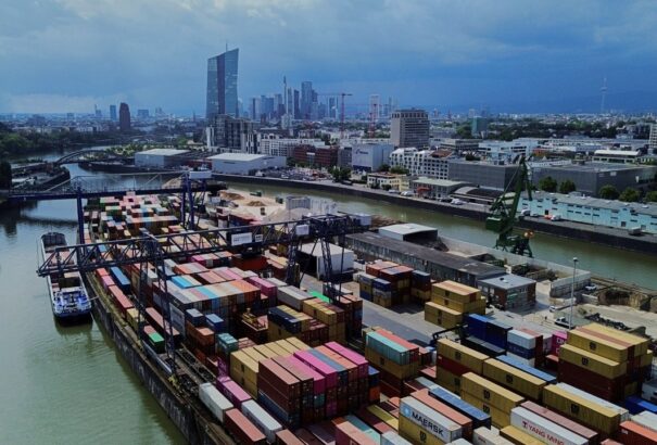 Vámháború: Szlovákia százmilliókat veszíthet. Az EU a Boeingen és az amerikai autóiparon verné el a port