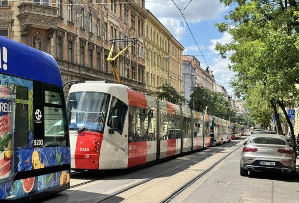 Óriási áramszünet bénította meg Csehországot – ezrek maradtak áram nélkül, a kórházak vészhelyzeti üzemmódban működtek