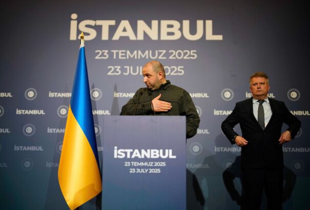 Ukrajna azonnali tűzszünetet szorgalmaz. Lesz Putyin-Zelenszkij találkozó?