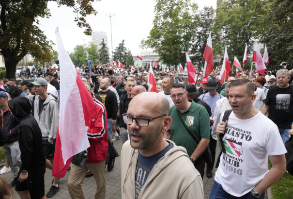 Több ezer résztvevő Lengyelországban a bevándorlásellenes felvonuláson