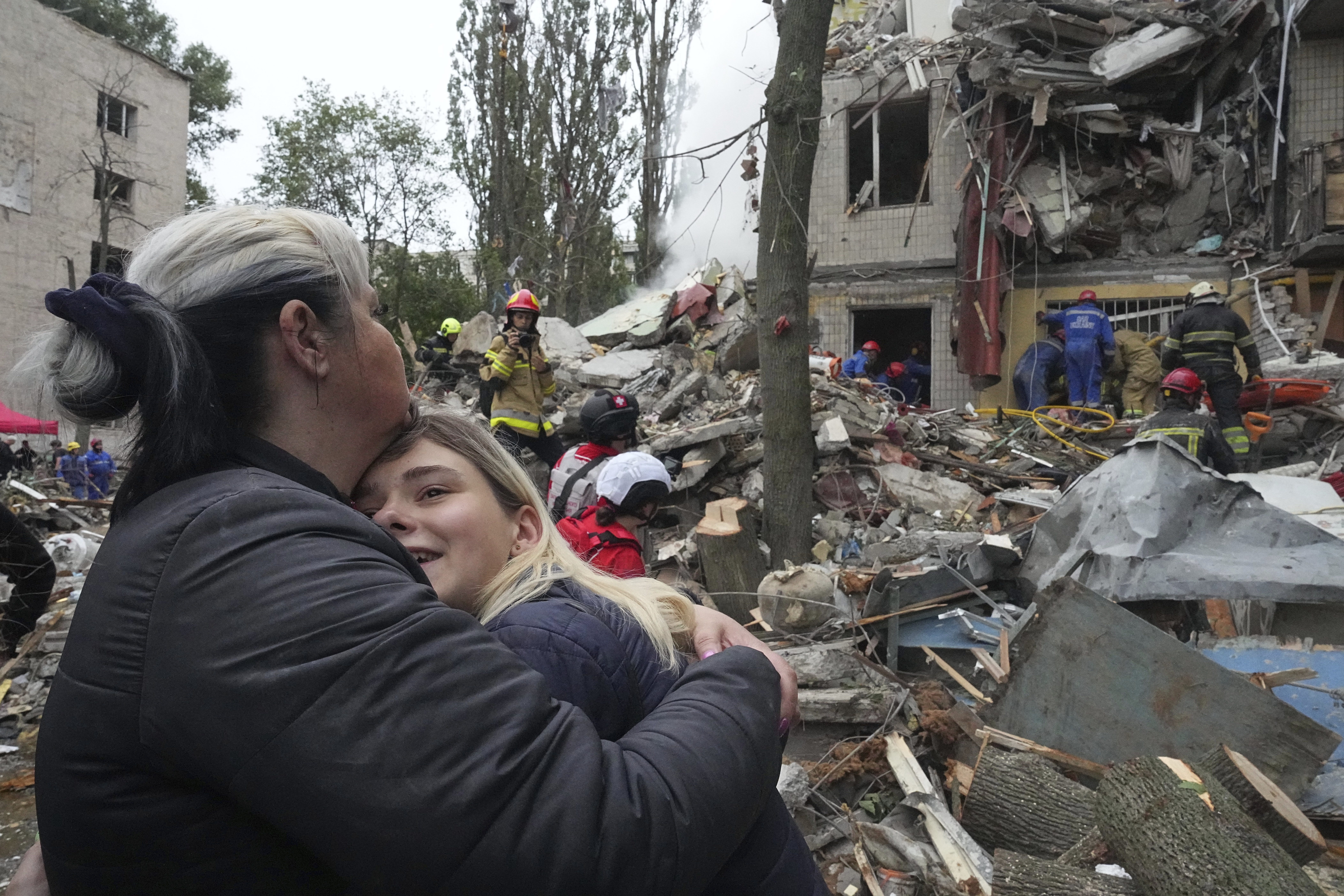 Újabb orosz rakétacsapás Kijev ellen: legalább hat halott, köztük egy kisgyermek