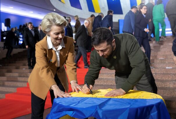 Ukrajna zsákutcában, Zelenszkij már rendőrállamot épít, az EU-csatlakozás esélye közel nulla, a harctéren közel a vereség