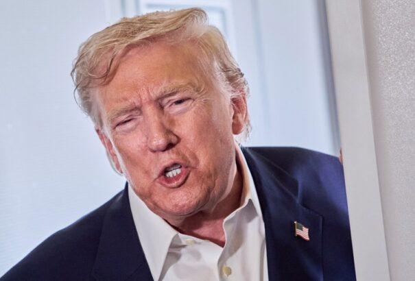 Trump mégis hagyná, hogy az ukrán menekülteknek a háború végéig Amerikában maradjanak