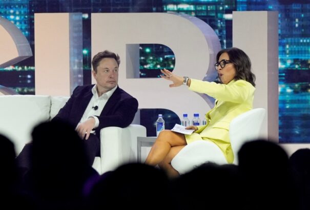 Távozik az X vezérigazgatója: újabb vihar Elon Musk birodalmában