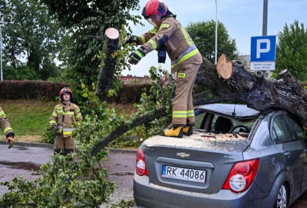 Lengyelországban is erős viharok pusztítottak