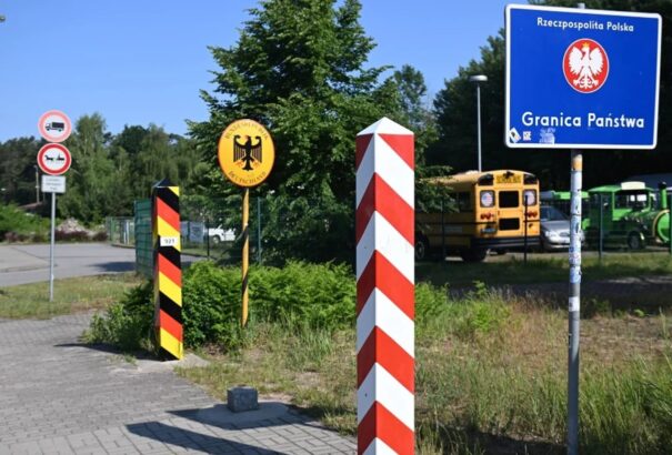 Lengyelország bekeményített: Életbe lépett a határellenőrzés a német és litván szakaszon