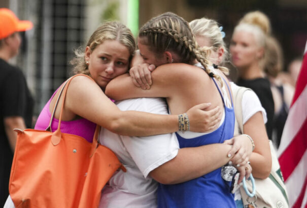 A texasi árvíz legalább 50 emberéletet követelte, 27 táborozó lányt eltűntként tartanak nyilván