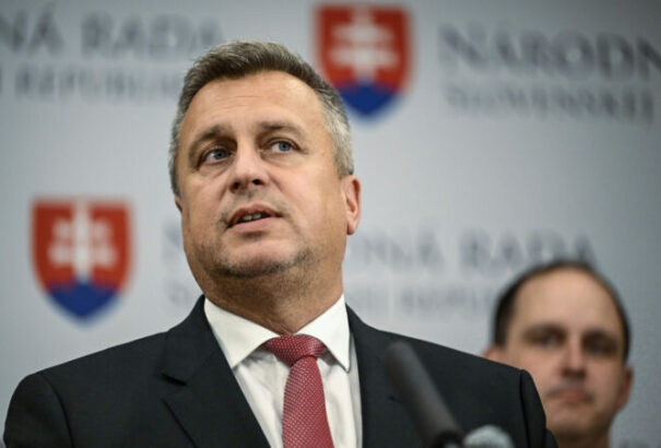 Az SNS Šefčovič lemondását kéri az uniós biztosi posztról