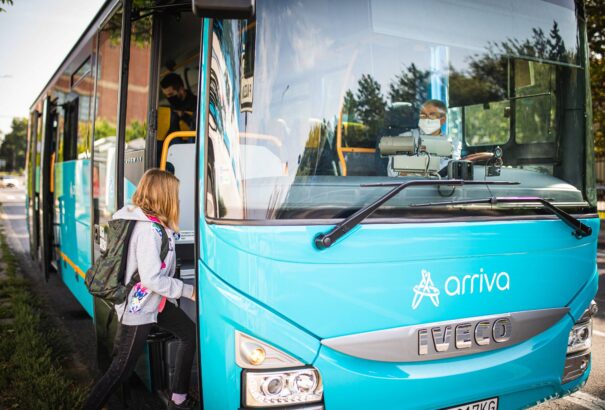 Érsekújvár, Léva és Párkány diákjai továbbra is díjmentesen használhatják a városi tömegközlekedést