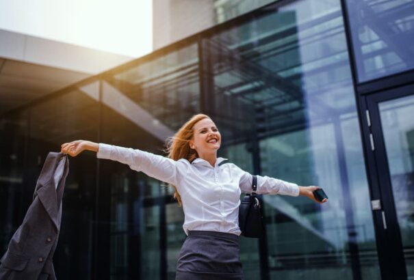 Lengyelország a rövidebb munkaidőt teszteli bércsökkentés nélkül. A szlovák munkaadók elutasítják ezt a változást