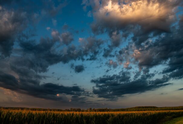 Napos, közepesen felhős időnk lesz szombaton