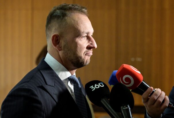 Šutaj Eštok a koalíciós partnereinek: „Mindennek van határa”