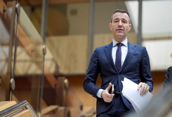 Drucker: Bírságot kaphat a szülő, ha nem lép fel gyermeke „veszélyes” viselkedése esetén