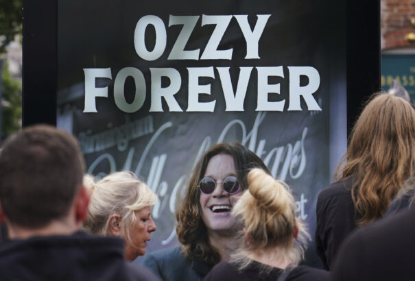 A halotti bizonyítvány szerint Ozzy Osbourne szívinfarktusban halt meg