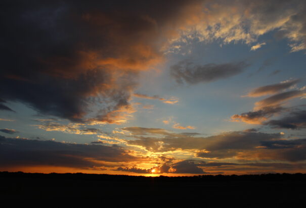 Felhős idővel ás fokozatos felmelegedéssel indul a hét