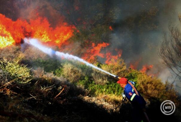 Tűz pusztít több nyugat-balkáni országban