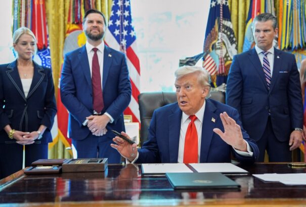 Trump háborúra készül? Visszahozná a „Hadügyminisztérium” elnevezést