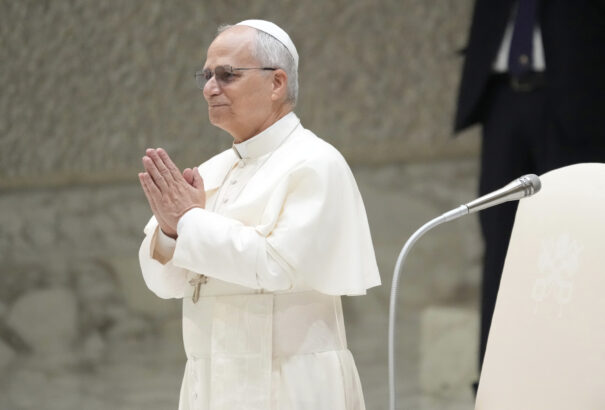 XIV. Leó pápa egynapos böjtöt és imát kért péntekre a békéért