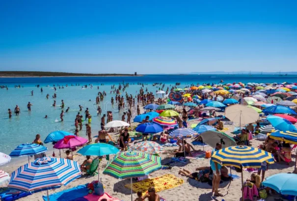 Mutatjuk Európa legzsúfoltabb és legkoszosabb strandjait