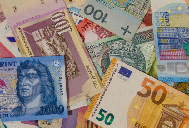 Izmosodik a forint, jót tesz neki a lehetséges ukrajnai fegyverszünet híre