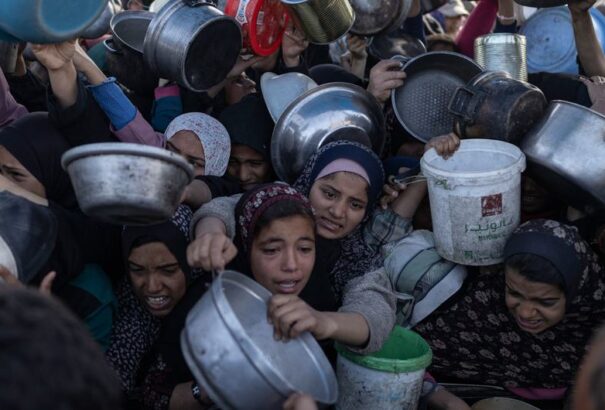 Már több mint 100 gyermek halt éhen Gázában