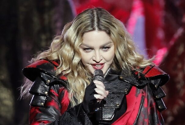 Madonna felszólította a pápát, hogy látogasson el Gázába