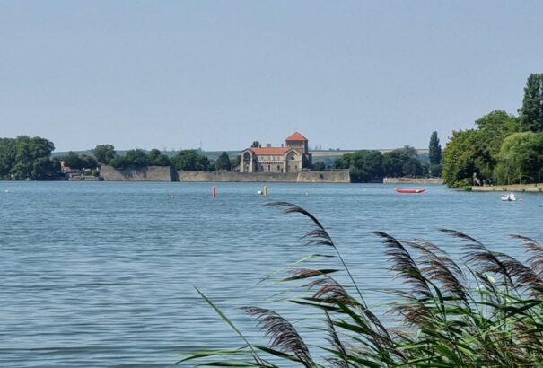 Az év talán utolsó igazán nyári napja vár ránk