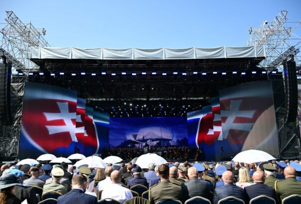 Az ukrán és az orosz nagykövet is ott van a besztercebányai SZNF-megemlékezésen