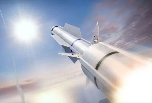 Több ezer, oroszországi célpontokat elérő cirkálórakétát szállít az Egyesült Államok Ukrajnának