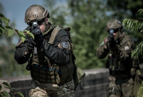 A brit sajtó szerint Trump amerikai cégek zsoldosait küldené Ukrajnába