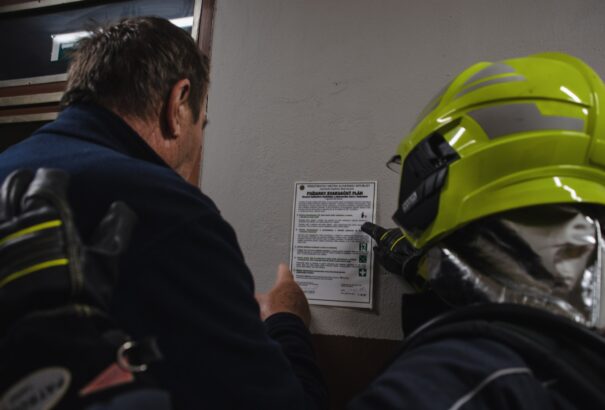 Tűzoltói tanácsok: hogyan kommunikáljunk idősekkel krízishelyzetben?