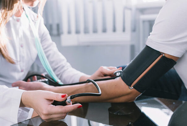 Lejjebb vitték a magas vérnyomás küszöbértékét, máshogy kell számolni