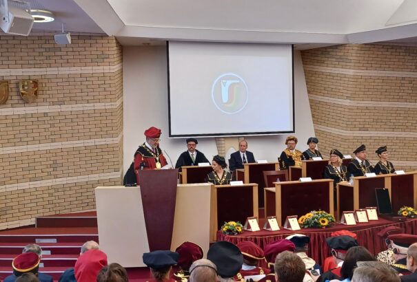 Ünnepélyes megnyitóval indult a Selye János Egyetem 22. akadémiai éve