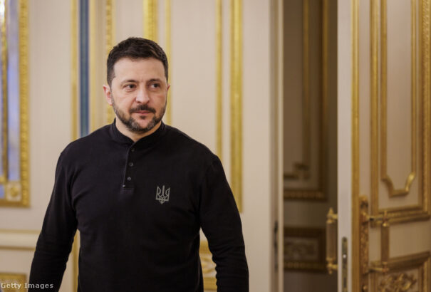 Zelenszkij magasabb fizetéseket és ösztöndíjakat ígér, de a védelem milliárdokat emészt fel