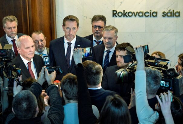 Majerský szerint Ficónak nincs víziója, Remišová a társadalom megosztásával vádolja a kormányfőt