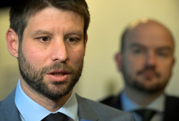 A hét vicce: A PS megtette azt, amiért a KDH-t épp keresztre feszítené