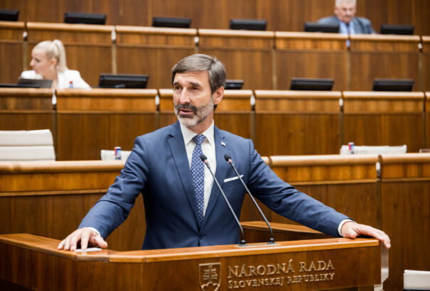 Miért nem hívták meg Szlovákiát a drónfalról szóló tárgyalásokra? Blanár szerint természetes, hogy nem leszünk ott