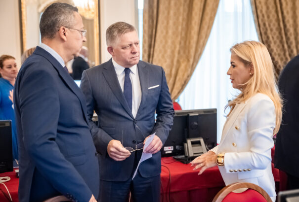 Fico: „Nem megszorítunk, hanem rendet teszünk a káosz után”