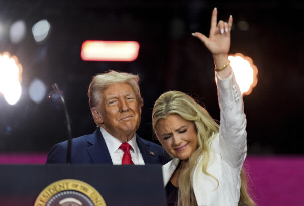 Eltemették Charlie Kirköt, Donald Trump mondott búcsúbeszédet a ceremónián