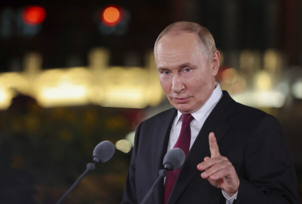 Putyin kész találkozni Zelenszkijjel Moszkvában