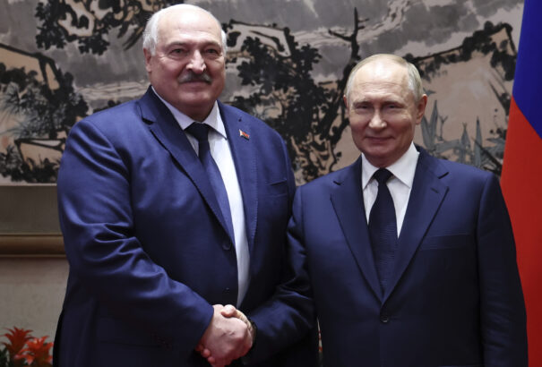 Lukasenka: Oroszország és Fehéroroszország a nukleáris fegyverek bevetését is gyakorolja