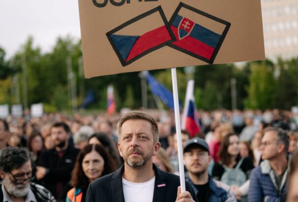 A cseh belügyminiszter pozsonyi látogatása jelzi: ennél már csak szorosabb lesz a cseh-ukrán harapófogó