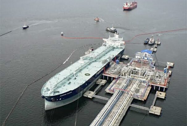 Ukrajna lecsapott Oroszország legnagyobb balti olajtermináljára