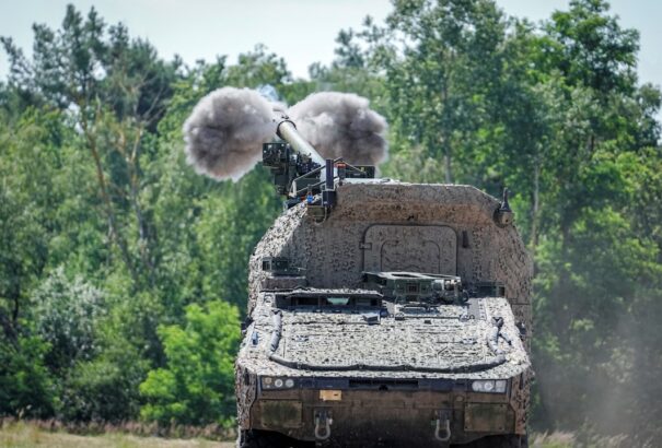 Pofon Trumpnak: Berlin hátat fordít az amerikai fegyverbeszállítóknak