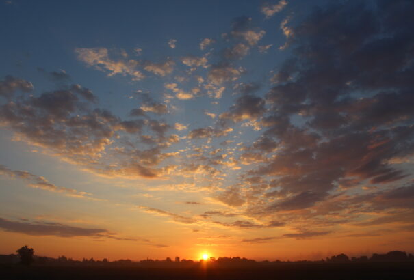 Rendkívül meleg lesz a hétvége – de ez még nem a vénasszonyok nyara
