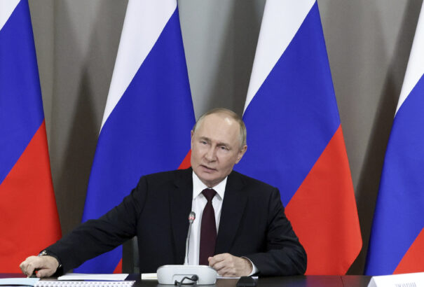 Kreml: A szankciók nem kényszerítik rá Oroszországot arra, hogy megváltoztassa az ukrajnai háborúval kapcsolatos álláspontját