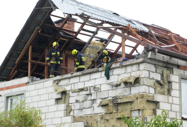 Itt a vallomás: hivatalosan is megerősítették, hogy nem orosz drón, hanem lengyel rakéta zuhant a családi házra