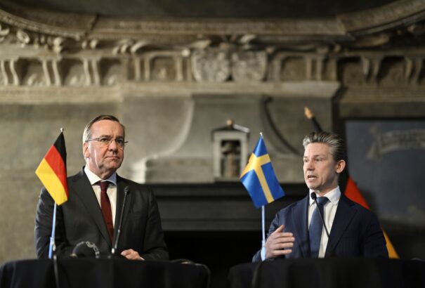 A svéd miniszter szerint Európának fel kell készülnie a fegyveres konfliktusra